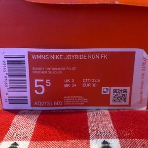 Womens Nike joyrides pink